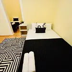 Luxury In Next Station Хостел