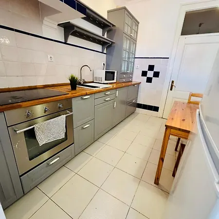 旅馆 Luxury In Next Station