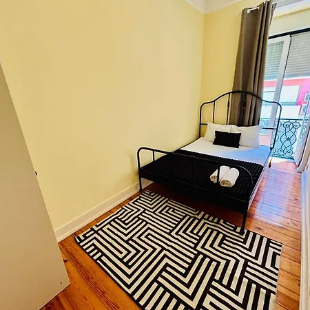 Luxury In Next Station 旅馆 *