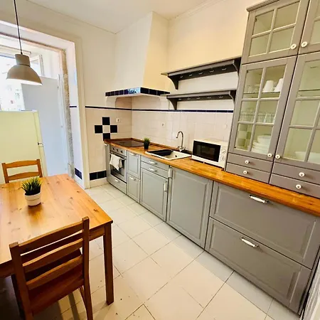 Luxury In Next Station 旅馆