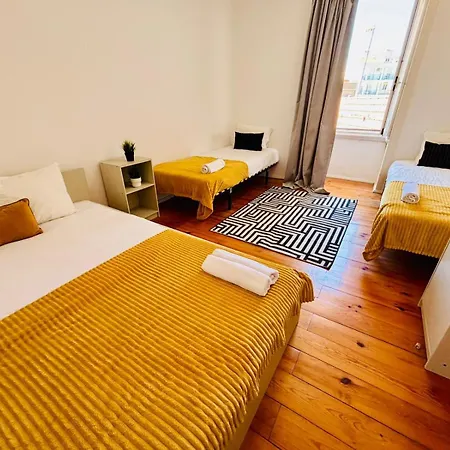 Luxury In Next Station 旅馆