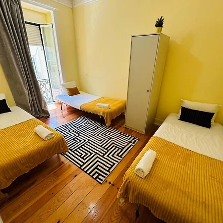 旅馆 Luxury In Next Station *