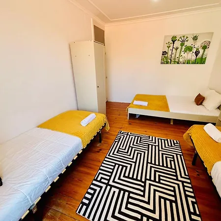 Luxury In Next Station Lisboa