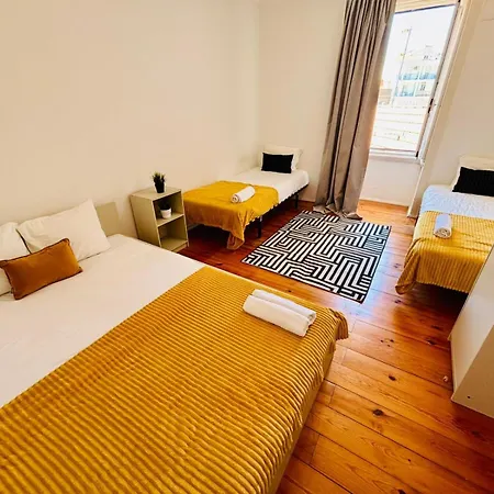 Luxury In Next Station 旅馆 *