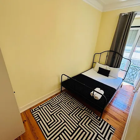 旅馆 Luxury In Next Station *