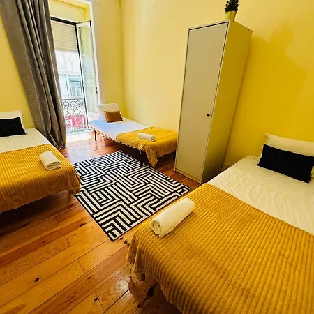 Hostel Luxury In Next Station Lissabon