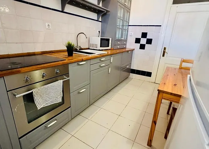 Hostel Luxury In Next Station