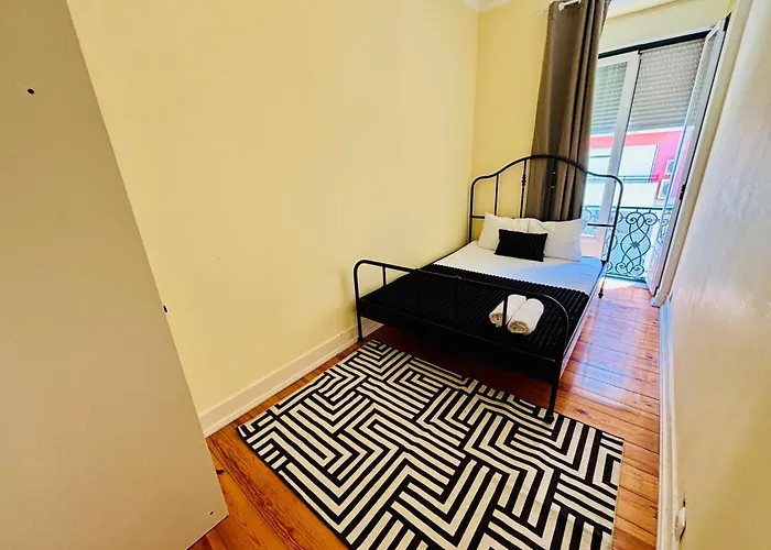 Luxury In Next Station Hostel *