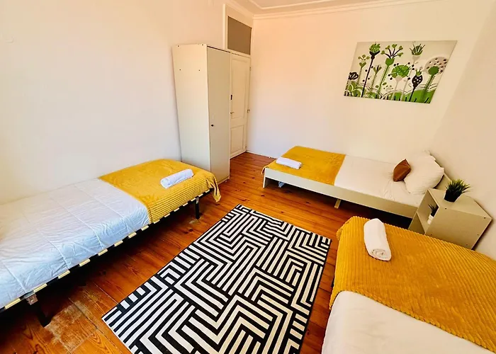 Hostel Luxury In Next Station *