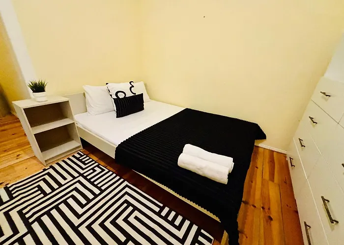 Hostel Luxury In Next Station