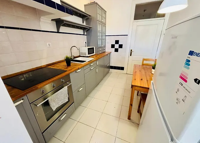 Hostel Luxury In Next Station Lissabon