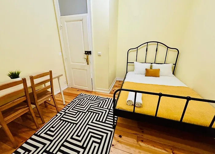 Hostel Luxury In Next Station