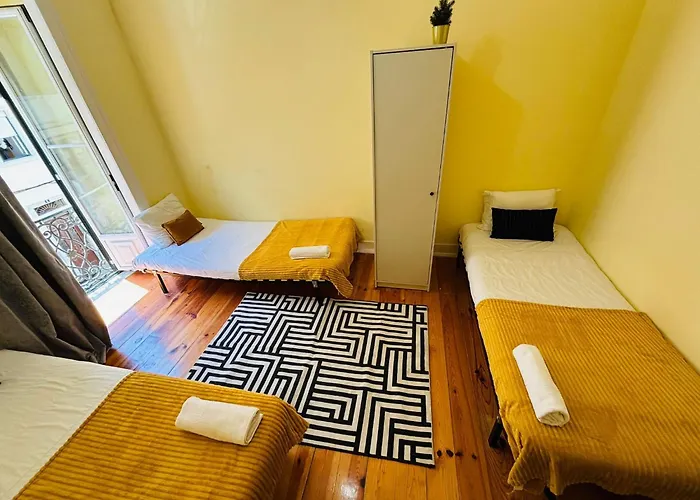 Luxury In Next Station Hostel *