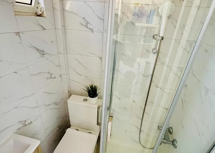 Hostel Luxury In Next Station Lissabon