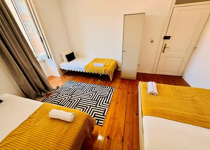 Luxury In Next Station Hostel *