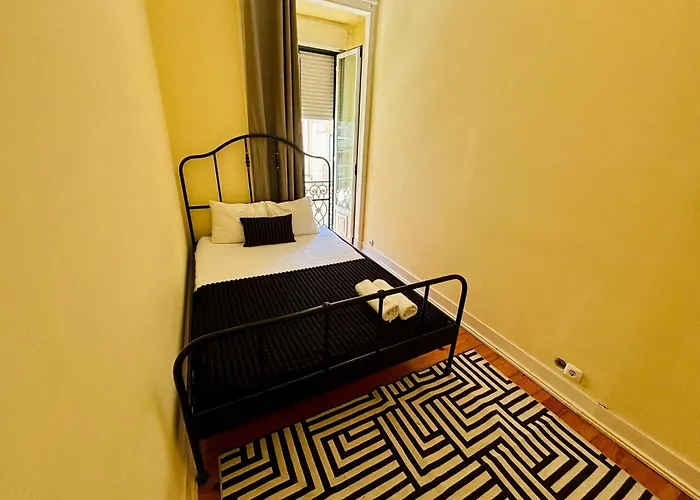 Hostel Luxury In Next Station Lissabon