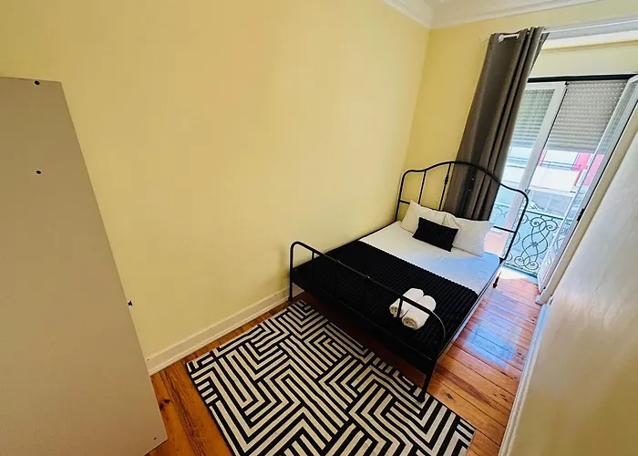 Hostel Luxury In Next Station *