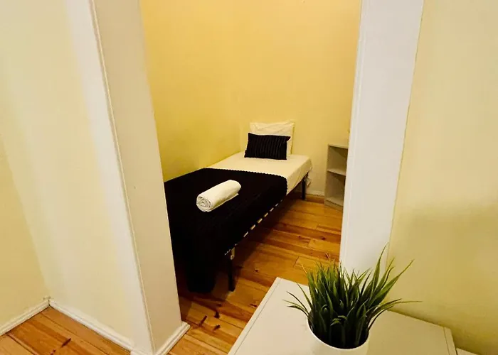 Hostel Luxury In Next Station *