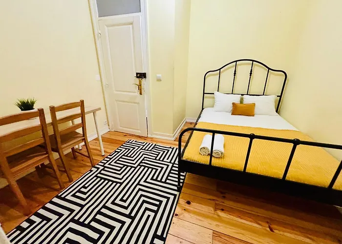 Luxury In Next Station Hostel *